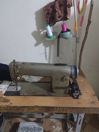 مكينه صناعيه نضيفه كلش من ذني القديمات سعره ٢٥٠)ولي حاب عليه غنيه عن ت...