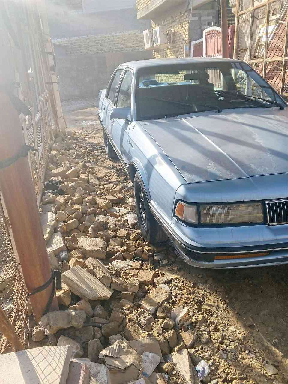 اولدز موديل 90 كير مكينة سيارة جاهزة وحلوه السعر 42 وبيها مجال ***********
