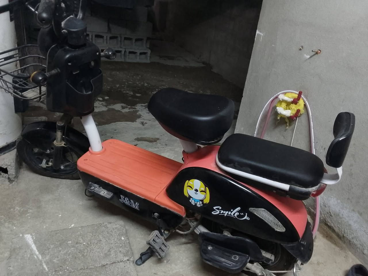 ماطور شحن للبيع السعر 250الف عراقي وبيه مجال التواصل مع هاذا الرقم *********** المكان  كركوك منطقه عرفه
