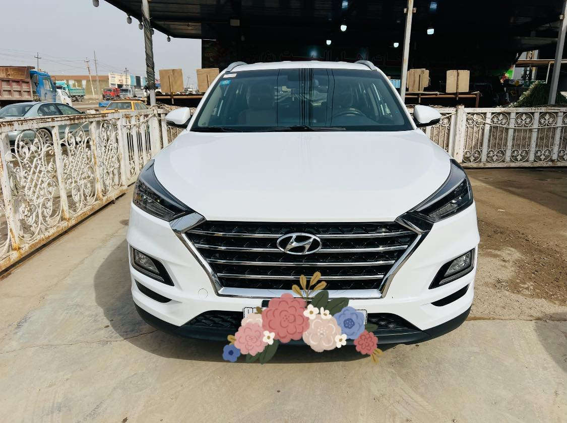 سلام عليكم ورحمة الله وبركاته 
هونداي توكسان موديل 2020 فول موصفات ماعده الفتحه ماشيه 95  بغداد تحويل ثاني يوم مكفوله كفاله عامه ماعده شخطين بالباب الخلفي السعر ب195 $وبيه مجال التواصل على الرقم ***********
