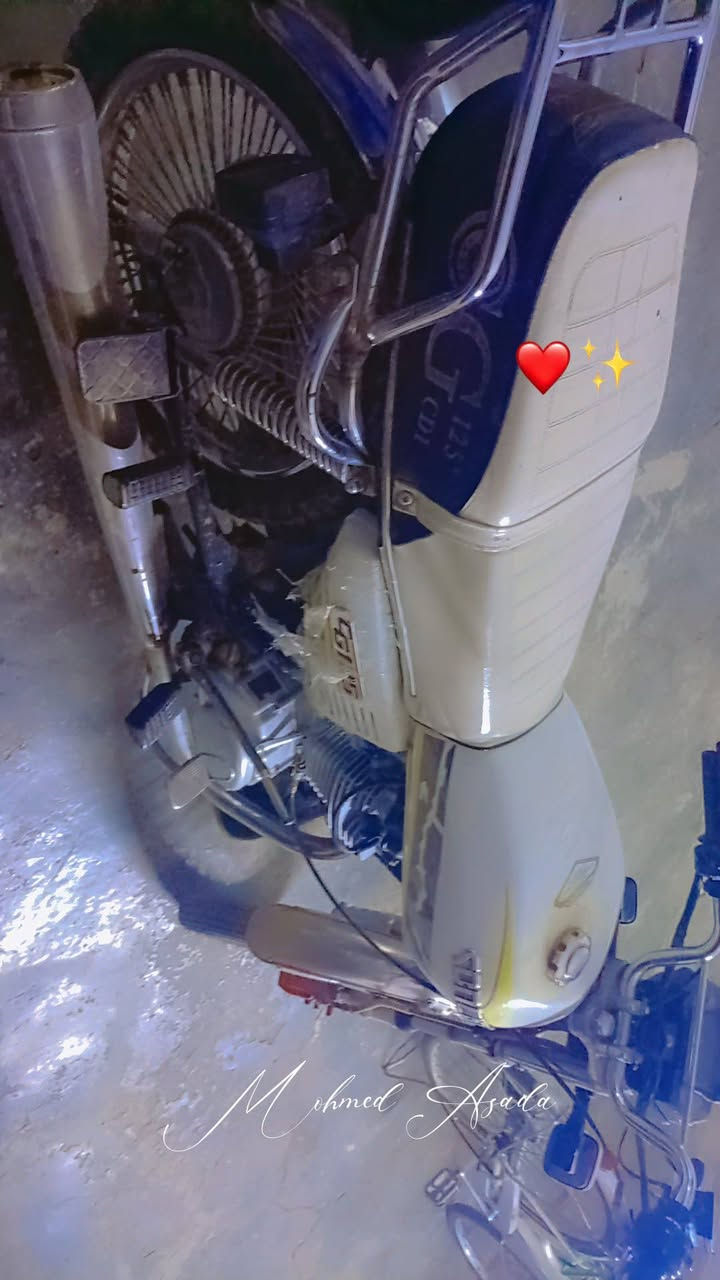 السلام عليكم  بيع مستعجل تايكر سونك مديل 24  الدراجه مفتوحه عل ايدي بوش وبستم دراجه جاهزه وكامله عوزها بس استان بل نص ببها بس 3 اوراق  كارتونيه السعر 625 وبيها مجال قليل كلش جماعه ل 550 لاتراسل وهذا رقمي ***********
