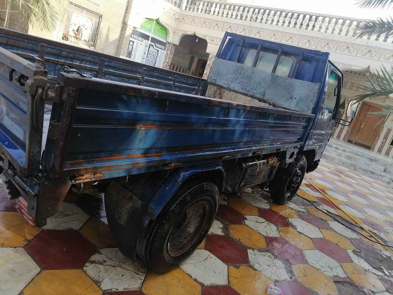 سلام عليكم سياره مازده موديل 91 شاصي تخم تاير 17 سياره مال شغل وينهم هل شتايكر  حلوه بسمي مداور جاهزه مكان سماوه سعر 37وبيهه مجال رقم ***********
