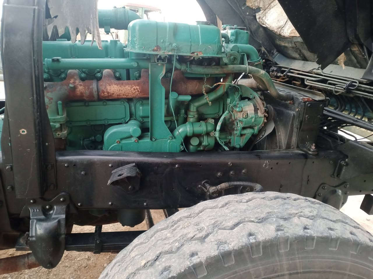 اسلام عليكم نيسان لوري ١٩٨٢ ابلادي على وضع الشركة رقم بغداد إتصال على الرقم ***********
