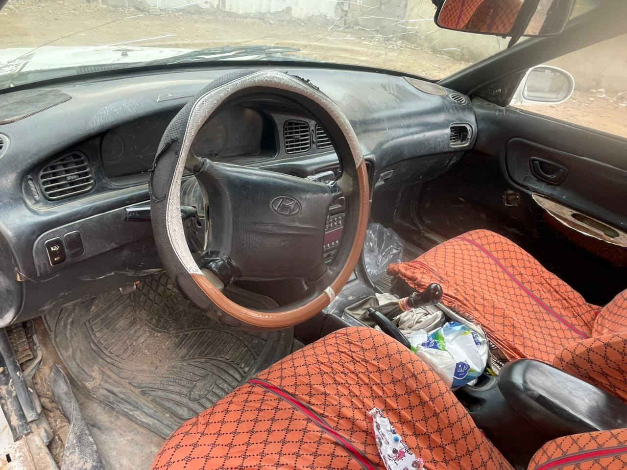 السلام عليكم سوناتا3للبيع فقط سعر 25ورقه سياره خير من الله كير ومكينه نظاف شرط تحويل (***********
