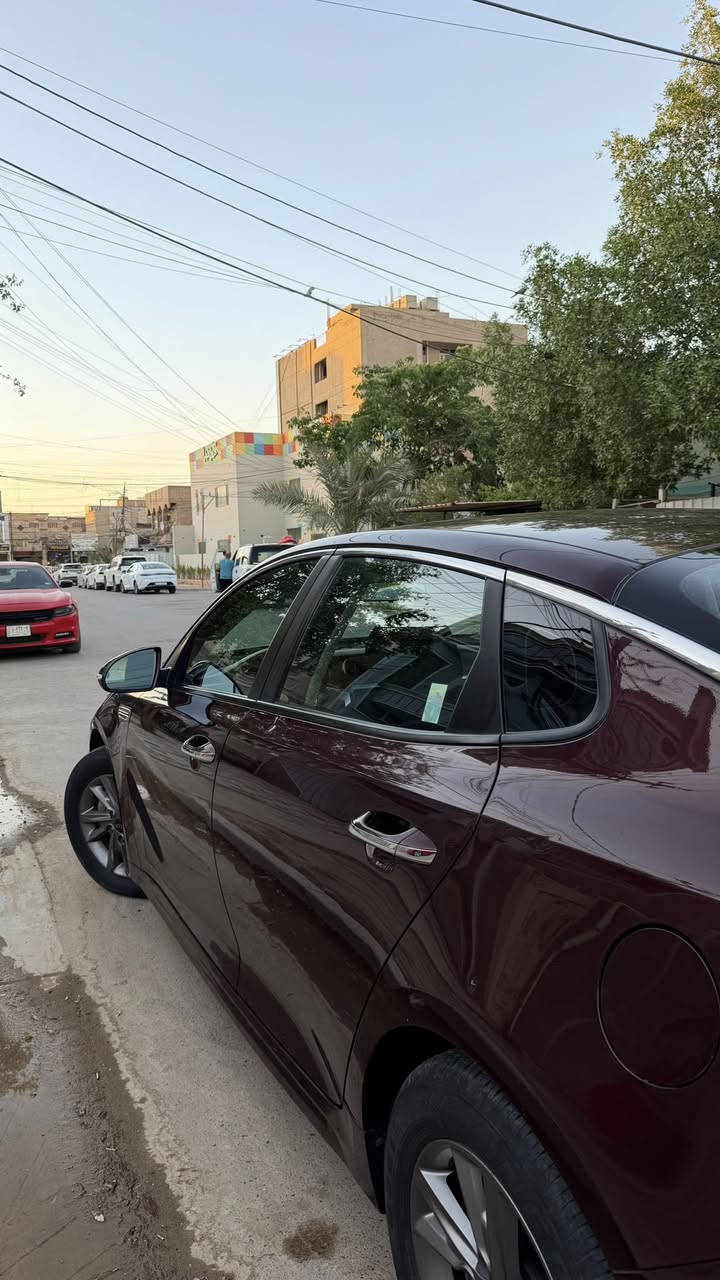 السلام عليكم ورحمة الله وبركاته
للبيع كيا اوبتيما 2020 fe كرزي ♦️
🔺السياره ماشيه ٦٣ الف ميل 
🔺رقم بغداد
🔺حادثه بنيد سطحي مبدل فقط والصور مرفقه
🔺مواصفاتها معروفه كامره دوارة وحساسات ورادار مساعدة الحفاظ على المسار مع توقف ذاتي في حالة اي خطر يمر كدامك
🔺نقاط عمياء بالمري
🔺ابل كاربلي واندرويد اوتو اكيد
السياره جانيها وعلى ايدي كل صياناتها داخل وكالة MOBIS 
تبريدها ثلج ومعروف
مكينة 2400 GDI السياره اسم دوانز مابيها مبرمجة بالحلة 
وغير المحسن مشامه 
الي يجي يشوف نشاطها ونعومتها ويحكم 
🔺السياره معروضه ب140 والشراي يجي ويدلل 
بالتوفيق للجميع 🤍
***********
