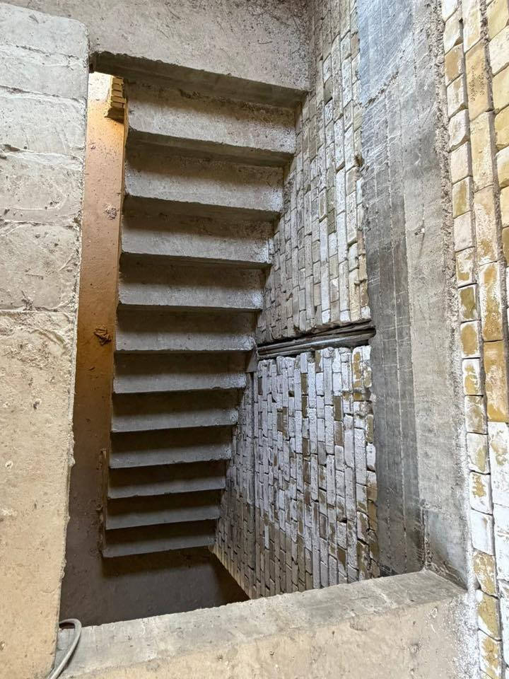 السلام عليكم بيت بزوير المساحه 260  متر للبيع التفاصيل ***********
