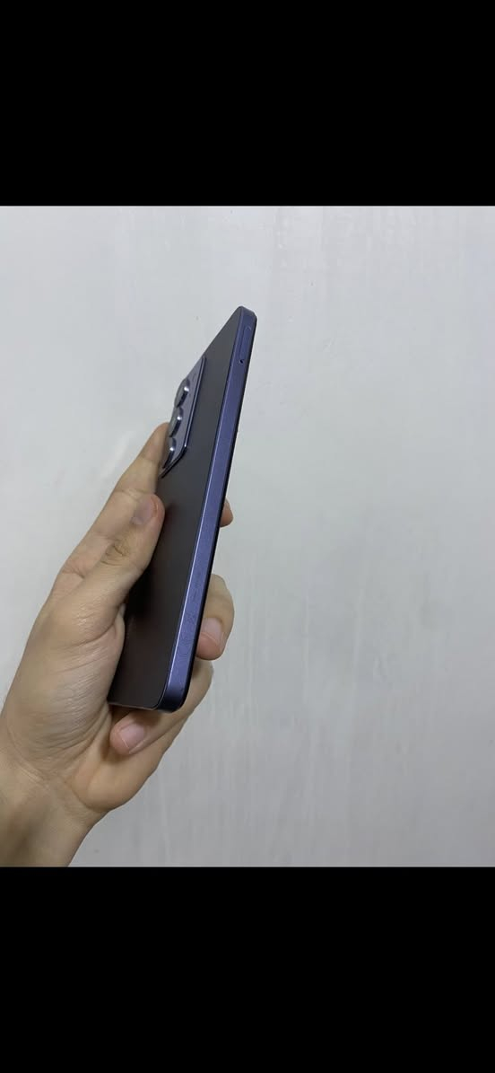 ريلمي C75X الجهاز كلش راقي 

السعر ١٩٠  وبي مجال 

مكاني بغداد حي اور  ***********

بطارية 5000 
ذاكره 256 
عشوائية 16 
شاشة بمعدل تحديث 120 هيرتز 
كاميرا 50 ميكابكسل
