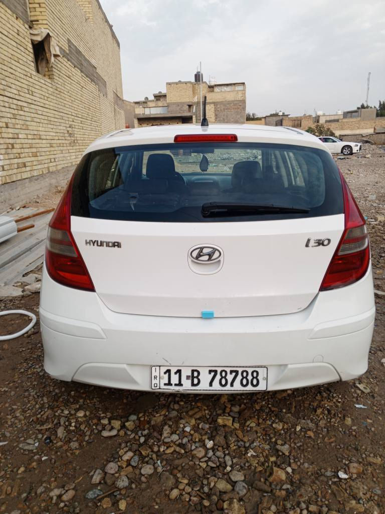 السلام عليكم اخواني الاعزاء من رخصة الادمن المحترمين للبيع النترا هاتش باك خليجية موديل 2012 رقم بغداد دولي جديد مكينة 1600دوش كير AT سنوية الى 2031 بسمي صبغ جاملغ أمامي أيسر وأيمن بدون دواخل وهلال خلفي بارد بسيط في الباب خلف السائق بدون دواخل شاصي لغود تكم كفالة تبريد ثلج منظومة جديدة صدر أمامي خلفي جيد جدا تخم تاير جديد تدفئة كاملة رقم مميز العنوان بغداد الدورة السعر 78 بيها مجال قليل هاتف 
***********
***********
اسف على الاطالة بغداد, العراق
