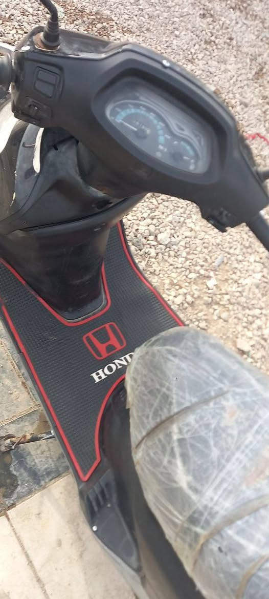 سلام عليكم دراجه سبيسي 2023 دراجه كله شغاله سعر 225 بيه مجال/مكان واسط النعمانيه ***********
