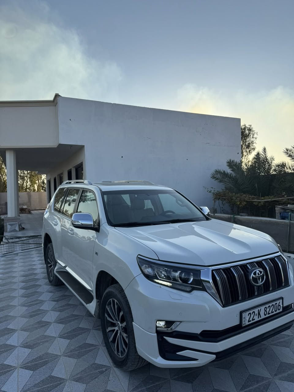 سلام عليكم برادو  2023 vx 4 كامرات فول مواصفات مغلفه السياره ppf ماشيه 27 الف بعدها بل ضمان رقم اربيل وكاله او تحويل السعر 550 قفل 🔒واسط الزبيديه 
***********مصطفى
