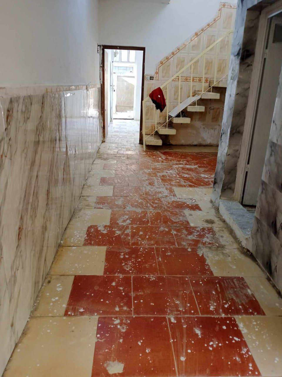 السلام عليكم مشتمل للبيع مساحته 75م طابق واحد بداية شارع ابو سمير منطقة كاملة الخدمات السعر 53 وبي مجال قليل الاتصال على الرقم ***********
