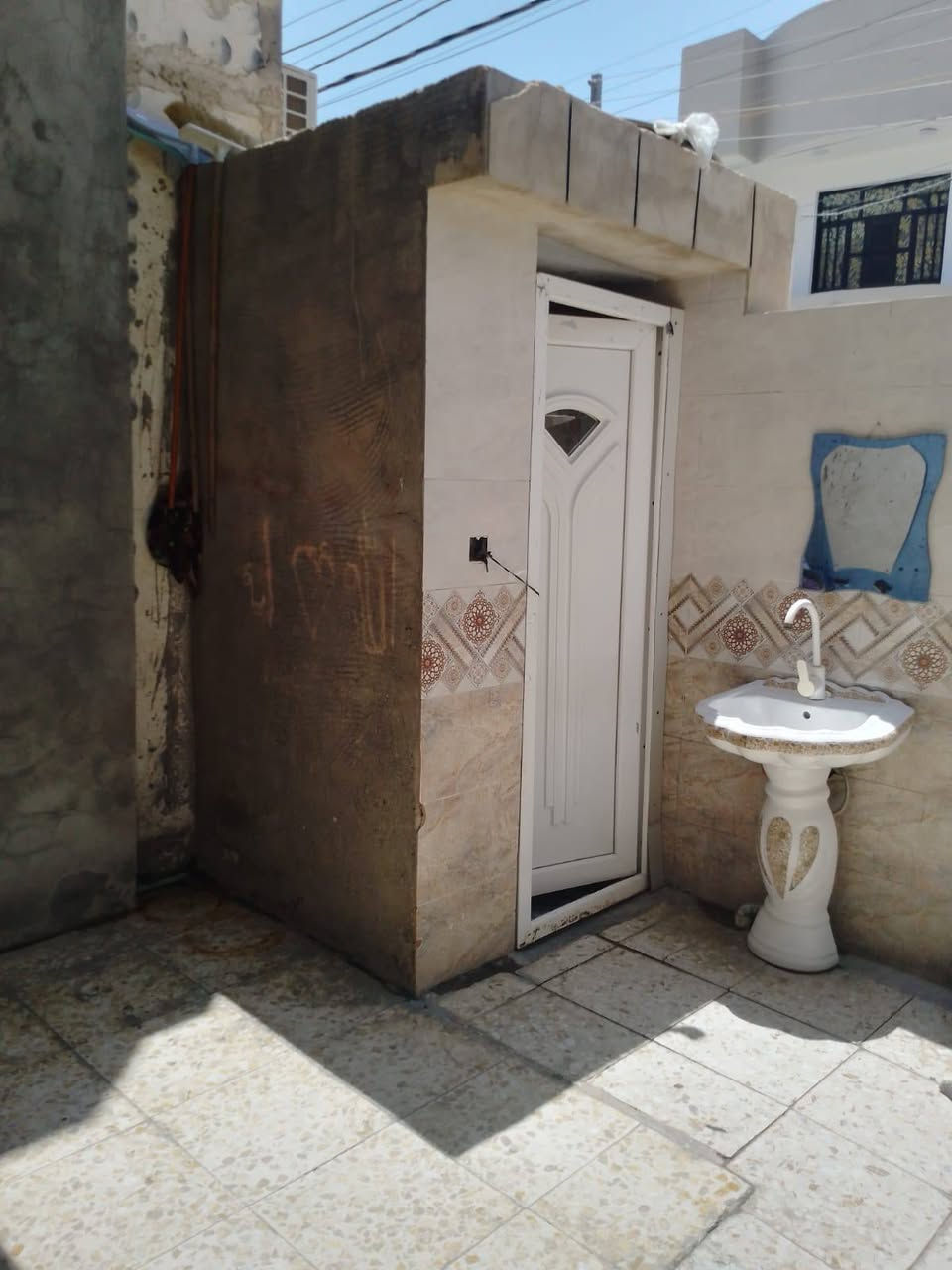 دار للبيع طابو زراعي إقرار محكمه سند ٢٥ الأمين سكينه شارع مخبز الساعدي مقاطعه ٩/٢ مساحه ١٠٠م طابق ونص  للإستفسار ***********
