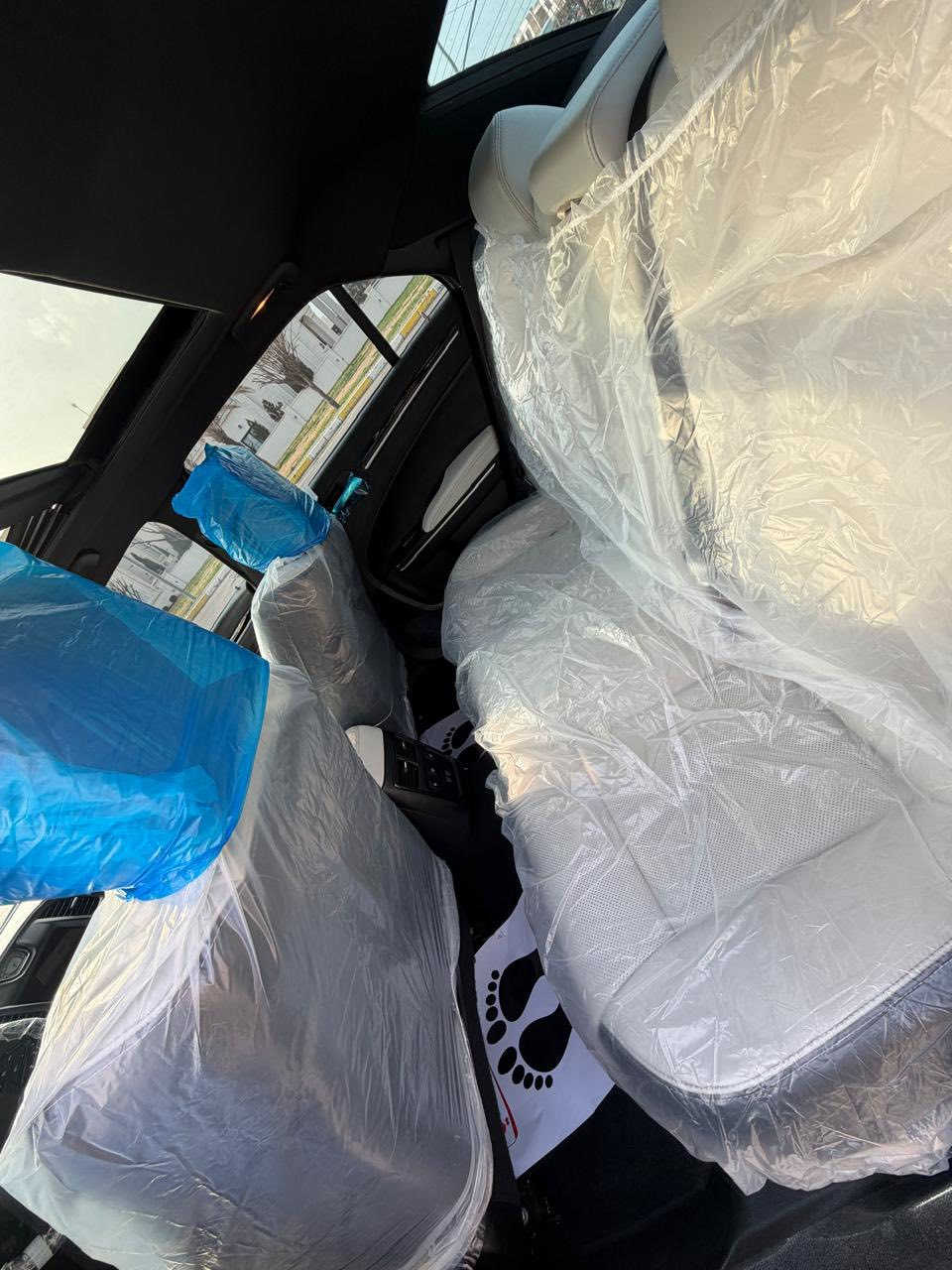 السلام عليكم
لون اسود وداخلي ملكي بلادي 

اوباما S red lien

الموديل ٢١ 

وارد كندي 

ماشيه 40 الف 

سنويه جديد 

هزه جدي 

رقم أربيل 

شرط التحويل 

.

الدخول كلين 
كفاله عامه من البارد وصبوغ 

المواصفات فول بعد ماكوعله من

١/١.

المحرك : V6 . 3.6L .

 پانوراما .

 رادار مع مانع تصادم امامي .

تحذير الخروج عن المسار .

نقطة عمياء .

 مصابيح امامية زنون مع LED .

ويل قياس 20 أنج .

حساسات مع مانع تصادم خلفي .

بردة خلفية كهربائية .

شاشه كبيرة مع نظام ملاحة نفكيشن GPS .

سستم صوت الپاين مع سماعات بريميوم ودمام بلصندوق.

مقاعد أمامية كهربائية عدد 2 .

ذاكرة لحفظ وضعيات الجلوس (ميموري) .

مقاعد أمامية تبريد وتدفئه

مقاعد خلفية تدفئة .

تشغيل عن بعد .

ستيرن كهربائي .

تدفئة ستيرن .

محدد سرعة .

تلفون بلوتوث .

كاميرا خلفية .

مرايا متحسسة للاضاءة العالية .

كير شفتر بالستيرن .

دخول ذكي (بصمة) .

.وعدنه نضام مراوس فقط رقم شمالي

الموقع اربيل كنجان ستي 

لمعرفه السعر الاتصال على الرقم 

***********
