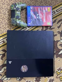 ذاكره 1 تيرا نظام 12 قابل للتهكير اون لاين  نضيف جدا الجهاز غير داخل ص...