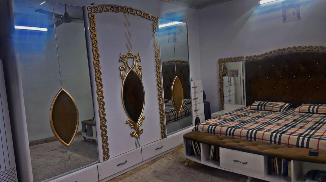 غرفة نوم مستعملة للبيع
الحالة نضيفه وتحتاج قليل من التعديلات 
سبع قطع ،. السعر 650 الف


**إذا كنت صاحب هذا الإعلان وتريد حذفه لأي سبب، رجاءا أرسل رسالة إلى الدعم الفني**