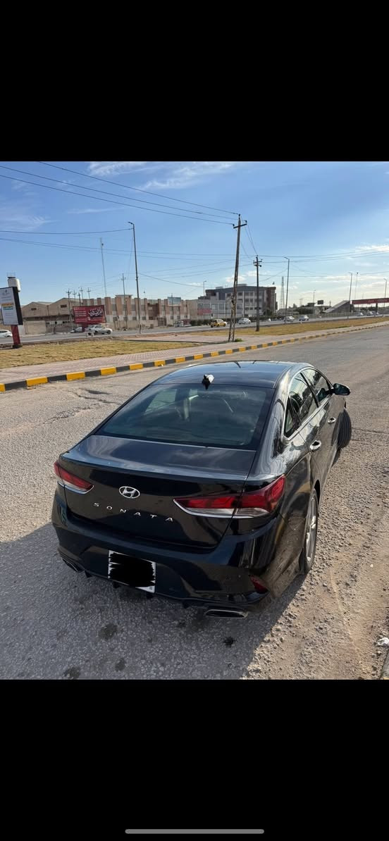 ‎محرك  GDi240  

‎كير محرك كله بشرط

‎السيارة بيها البنيد وجاملغ الايسر تبديل  

‎تخم تاير جديد منظومه تبريد جديده 

‎مواصفات SE :-

‎1-كار بلي

‎2- شاشه كبيره

‎3- كامره دواره

‎4- رادار جانبي

‎5- حساسات وخلفي

‎6- كشافات أمامي

‎7- ويل كبب١٦

‎8- نظام ايكو وسبورت

‎9- قياده ٣ انظمه

‎10- كروز سرعه

‎  رقم سليمانيه
الديوانيه ***********
