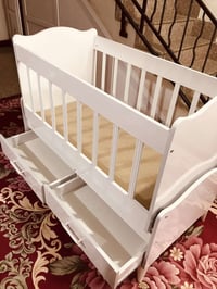 سريرجديد للبيع السعر 175 التواصل على الرقم 07704373375