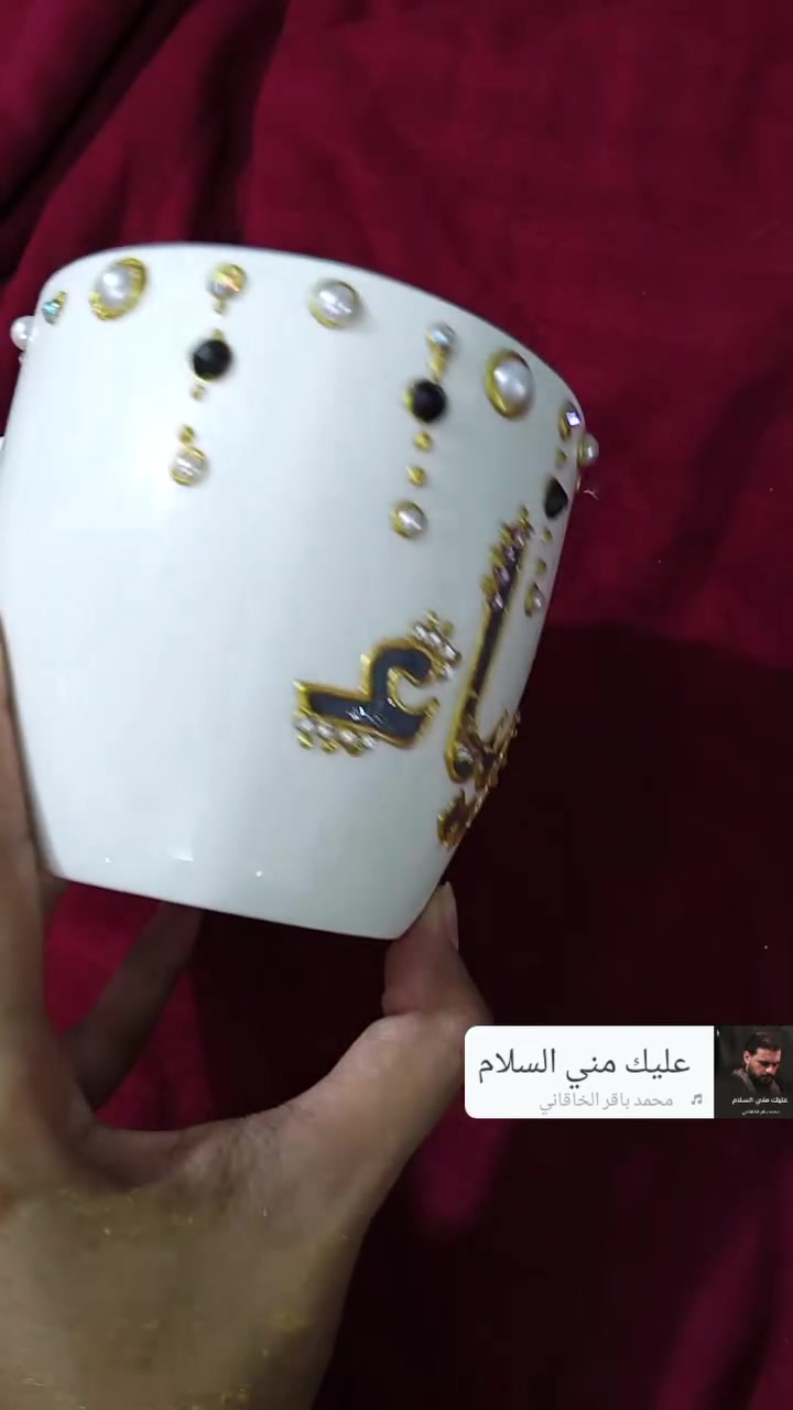 صور شغلي الرسم ع الزجاج و بالحياكة من بيت الزبونة الف عافيه حبيبتي الغالية تتهنين بيهن يارب 😍♥ 
للطلب خاص 
توصيل داخل الحسينية الف 🚕بغداد والمحافظات 5 الاف 🚛


**إذا كنت صاحب هذا الإعلان وتريد حذفه لأي سبب، رجاءا أرسل رسالة إلى الدعم الفني**