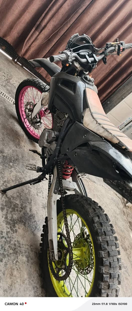 سلام عليكم دراجه قفاز سي را كس موديل 24 مكينه 300 دراجه خير من الله سعر 850قفل
