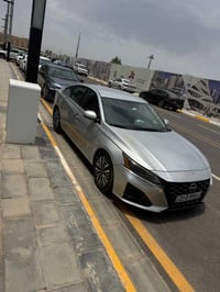 موديل ٢٣  بدون ايرباك  قطعتين صبغ  مطلوب مراوس بتسلا 07819171008