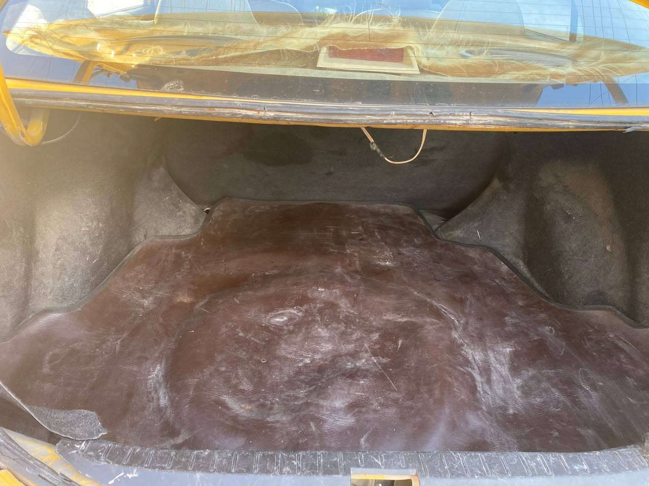 السلام عليكم byd f3موديل ٢٠١١ محرك متسوبيشي لانسر كير عادي بيه قطعتين صبغ سيارة نظيفة مصار شهرين من اشتريتها بأسمي السيارة تحويل ثاني يوم رقم بغداد دولي الجديد ومصفرة من الهيئة السعر ٤٣ وبيها مجال اتصال ***********
