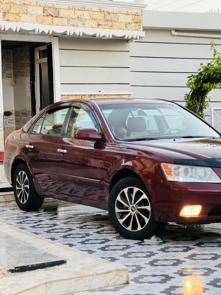 سلام عليكم للبيع او مراوس سوناتا 2010 رقم سليمانيه دولي بسمي جديد سياره كفاله عامه من صبغ وضربه سياره جديده صدر أمامي خلفي جديد كير محرك كفاله مكينه 2400  دوشمه عامه تخم تاير جديد سعر (128 )وبيه مجال مكاني ديالى رقم (***********)(***********)
