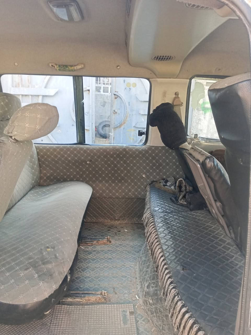 كيا بريجو موديل 97 سنويه 19 محرك بي نفخ شواصي نضاف والباقي كلو شرط ***********
