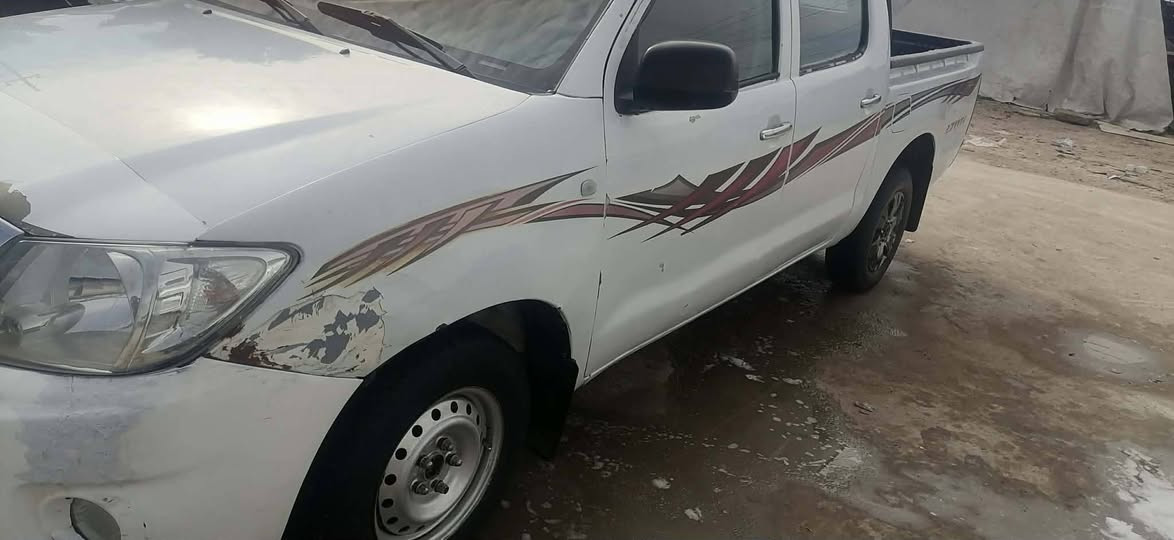 للبيع تيوته هايلوكس ٢٠٠٩ رقم قادسيه تحويل ثاني يوم شاصي  19 السياره بيها تجيه مصبوغه عام محرك كير حداديه جديده خير من الله /السعر ١٢٠ وبيهه مجال مكان السياره بابل جبله الاستفسار ‏‪***********‬‏
