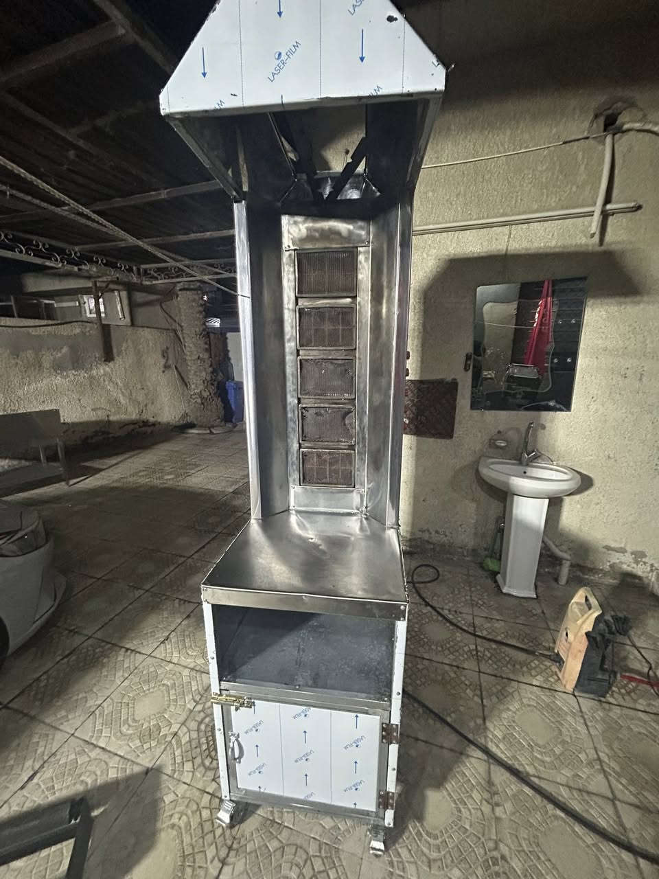 السلام عليكم غراض مطعم للبيع
كرل بركر ستل ستيل شوفت عينكم النضافه مشتغل سبوع واحد 

شوايه كص 5 عيون هم نضيفه كلش مع الشيش والستان مالته 

منضومه كامرات مع الديفيار وكامل الملحقات جيب وشد 

كرسي كاشير مستخدم شي قليل 

ستان رول سلفون الشفاف 

بنكات جداريه عدد 2 

مكانهن بغداد شهداء البياع 

الرقم *********** 

بي واتساب ايضاً
