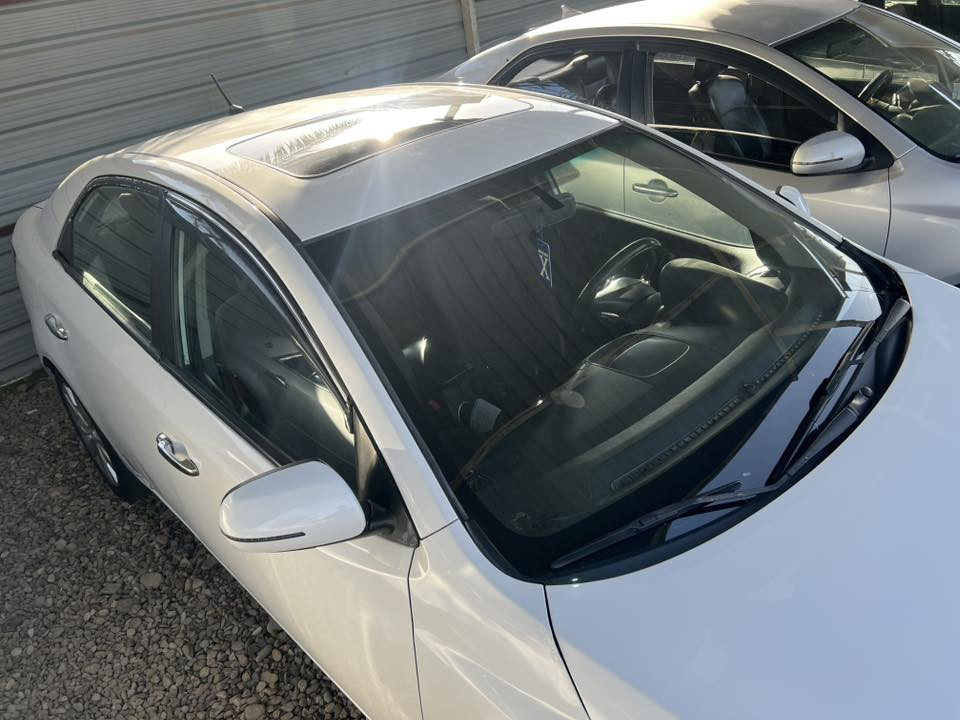 سياره سيراتو موديل 2011بيها قطعتين جاملغ ونص الباب الخلفي صبغ سياره رقم اربيل السياره  بأسم شركه ضمان التحويل مبلغ تحويل الشركه عليه فقط السعر 90 ورقه مكاني ديالى جديد الشط للاستفسار ***********
