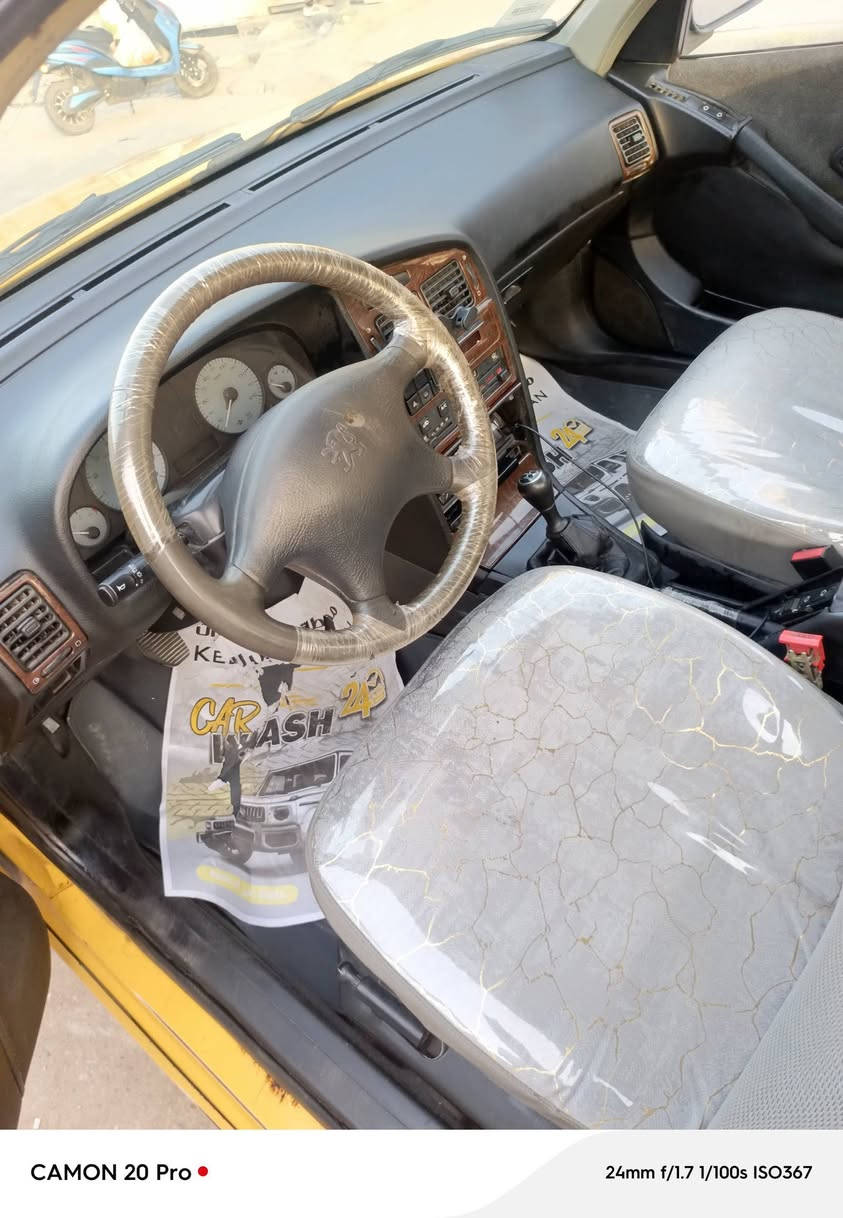 لسلام عليكم بيجو بارس 
موديل 15 سياره خير من الله لا ضربه ولا صبغ 
فقط نكاد بذيول كير مكينه حداديه جدد 
السعر 46 وبيه مجال قليل 
العنوان بغداد العبيدي ***********
