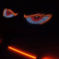 اضاءة • عيون شيطانية • سيارة