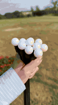 گوناح نییە باخچەت هەبێت و ئەم لیدەی تێدا نەبێ😍

جوانترین لایتی ئاگرینی خر ✨
بە وزەیی خۆر کاردەکات 🌞

حەوشە و باخچە و ماڵەکەت برازێنەوە بەم لیدە نایابە🌿

تەنها بە وزەیی خۆڕ کاردەکات پێوستی بە کارەبا نیە 6سەعاتی پێویستە بۆ شەحن بون لە رۆژدا☀️  12 سەعات بە بەردەوامی  لە شەودا ئیش دەکات       

فۆتۆسێڵی هەیە و خودکارانە لە کاتی تاریکی هەڵدەبێت🌔
سویچی کوژاندنەوە و هەڵبونی هەیە.

هەر دانەیەک 8  گڵوپی بچوکی هەیە✨

بۆ داواکردن نامە بنێرە📩
گەیاندن بەردەستە بۆ هەموو شارێک✅
*********** whatsapp +viber
