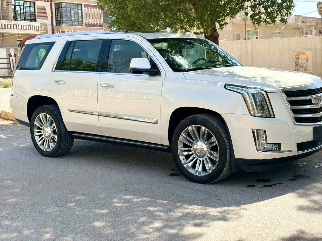للبيع او مراوس 
كاديلاك اسكليد 600 platinum VIP 2015 
‎كديلاك اسكاليد  بلاتينيوم  وكالة المنصور 
رقم بغداد مميز وياها بسمي 
‎السياره اعلى فئه بالمواصفات  
‎الكشنات
‎كهرباء 
‎كشنات جلد  قرميدي 
‎تدفأه تبريد 
‎سماعات بالكشن 
‎حساس خلفي امامي 
‎رادار ٣٦٠ درجه 
‎اتو بارك 
‎داتا شو 
‎هاندبريك اوتو 
‎اوتو هولد 
‎خمس كامرات 
‎خمس بصمات 
‎شاشات خلفيه 
‎نفكيشن
‎جكات
‎لايت ليزري 
‎دوسات كهرباء 
‎سقف شامو 
‎سقف بانوراما 
‎ستيرن كهرباء وخزن وتدفأه 
‎شاحن وايرلس
‎ثلاجه 
‎المحرك ٨ سلندر حجم ٦٢٠٠ 
‎كير 8 نمر 
‎الجنطه كهرباء 
ماشيه 193 KM
‎سيارة حيل نظيفة كلشي عل بلاد لوك

السعر 365 ورقه ‎

مكاني بغداد 

للتواصل ***********
