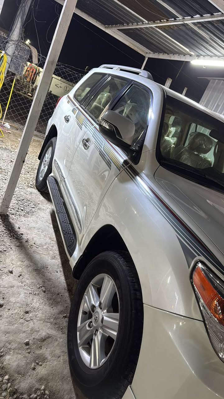 السلام عليكم رمضان كريم لاندكروز 2014 فطيمه بيه باب مرخايه والباقي مكفوله السياره كارتون رقم بغداد دولي السعر 365 وبيه مجال مكاني مناذره ***********
