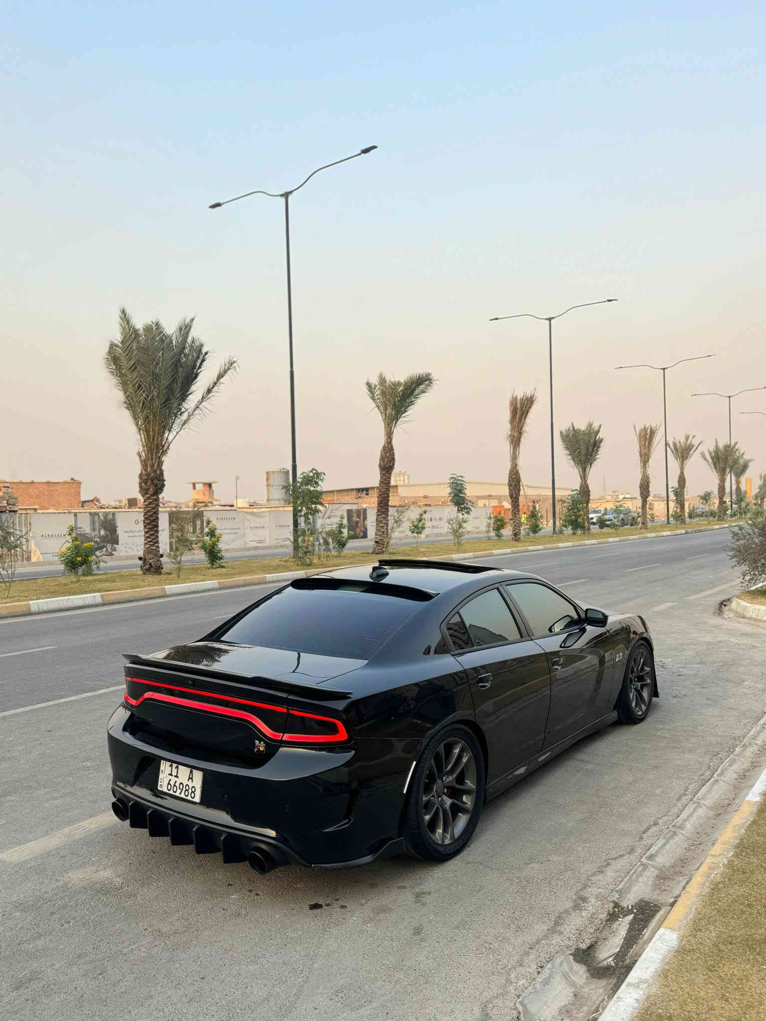 سلام عليكم 
جارجر ( سكات SRT ) 6400 🐝
الموديل : 2020  اصل 
رقم : بغداد مميز بسمي 
حادث : بنيد وجاملغ ايمن تبديل + صبغ
سحب بسيط براس الشاصي 
مواصفات السيارة 
فجوج برمبو 
سلايد روف 
شاشه كبيرة 
غرفه مختمه سكات 
خزن ميموري + كشنات تدفئه تبريد امامي
كشنات خلفي تدفئه
دركه كهرباء + هيتر 
الاظافات : 
تفريغ + برمجه فول سيفتي 
بلكات ريسنك جديدة 
فيت بم ريسنك
مازدات اوركل متغير + عدسه لون 
اويل كاج كان
شوته مفتوحه 
تايرات خلفيه 315 جدد
امامي 275 جدد
…
ماشيه 57
مكينه كير حدادية اكسل بحالة ممتازه 100‎%‎
المكينه بيها صفحه مفتوحه فقط بطل 
على ايدي تصوير موجود 
مكان السيارة بغداد - الكرخ 
السعر : 225  مجال بسيط 
اي استفسار
 واتساب ***********
0787 781 5125
