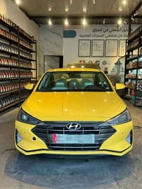 النترا 20 امريكي حادثه بين البابتين جهت السايق مصلحات نفسهن وصار بيه ط...