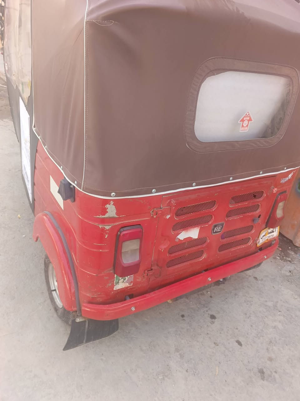 سلام عليكم تكتك مديل 18شهر 11لامحجون وصبغ كشر كغاله شراي خابر وسهله ***********
