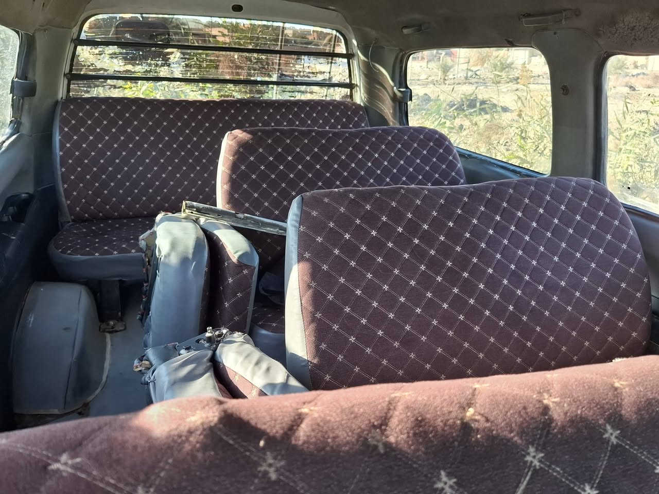 السلام عليكم استاركس ٢٠٠٦ للبيع مكينه خيط بخار حداديه جديده تخم تاير سنويه بسمي تحويل جديد تاخذ رقم انكليزي قادسيه باتري جديد دوشمه كشنات وكاعيه جديد سياره جهازه الكشر بي معجون السعر ٥٠ وبيه مجال وهذا رقمي ***********
