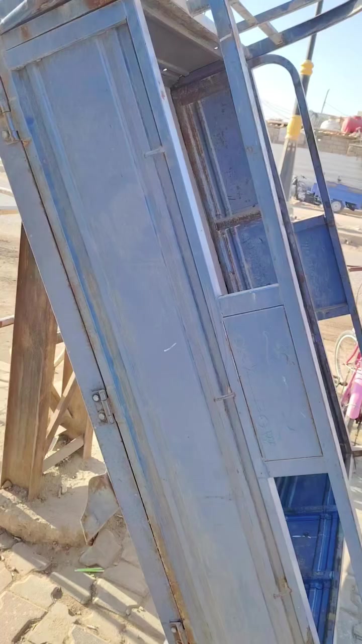 بسبب الوعود الكاذبه بدي مال ستوته صقكر للبيع السعر 180 قفل
*********** رقمي
