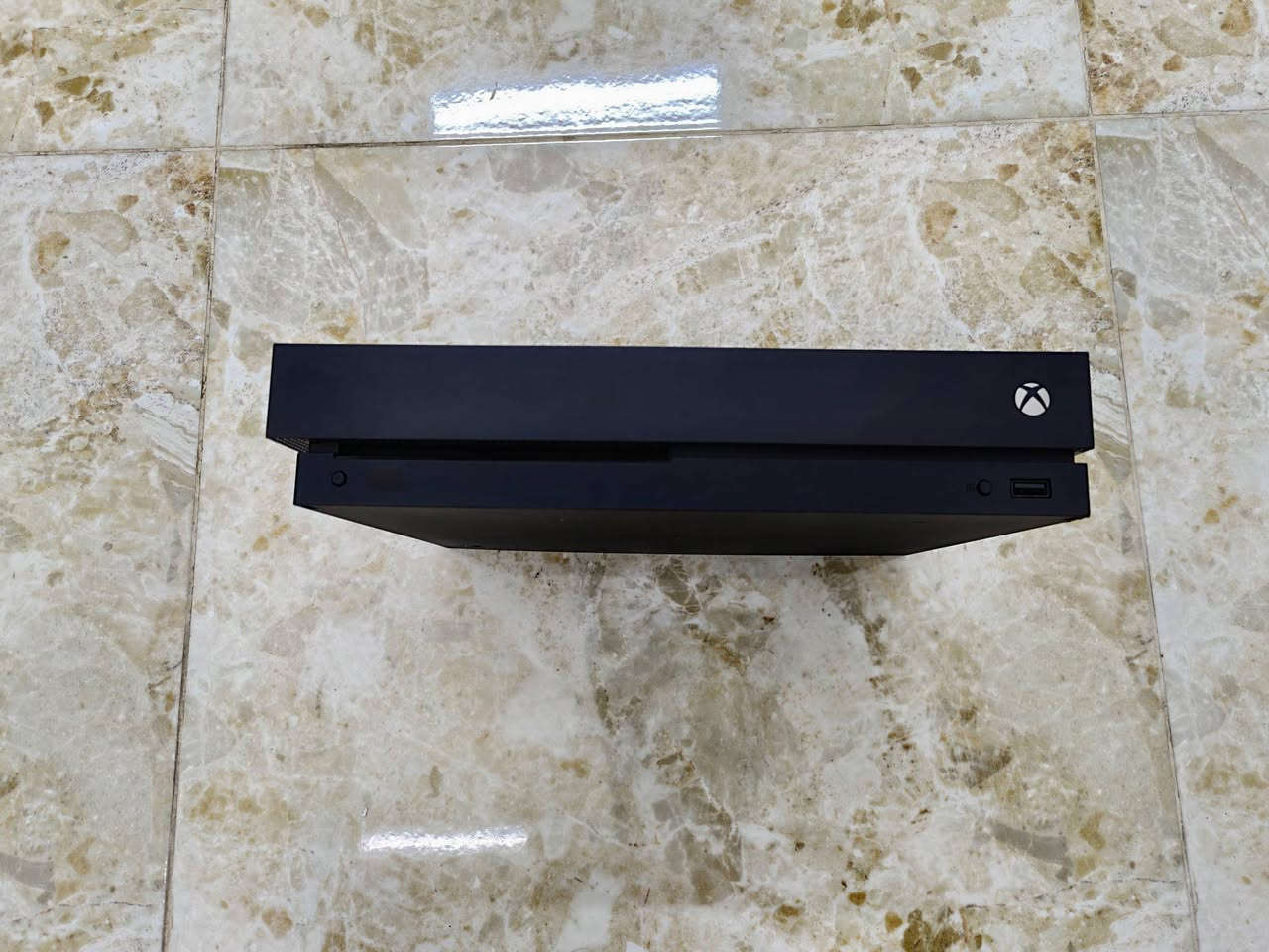 للبيع جهاز Xbox One X بحالة ممتازة
الجهاز نظيف جداً ومحافظ عليه يشغل الألعاب بدقة 4K حقيقية وأداءه سريع ومستقر 

السعر ٢٢٠ وبي مجال


**إذا كنت صاحب هذا الإعلان وتريد حذفه لأي سبب، رجاءا أرسل رسالة إلى الدعم الفني**