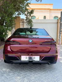 سيارة BMW نظيفة جداً ومهتم بيها مكفولة من كلشي (مكينة - جير - شاصي) V ...