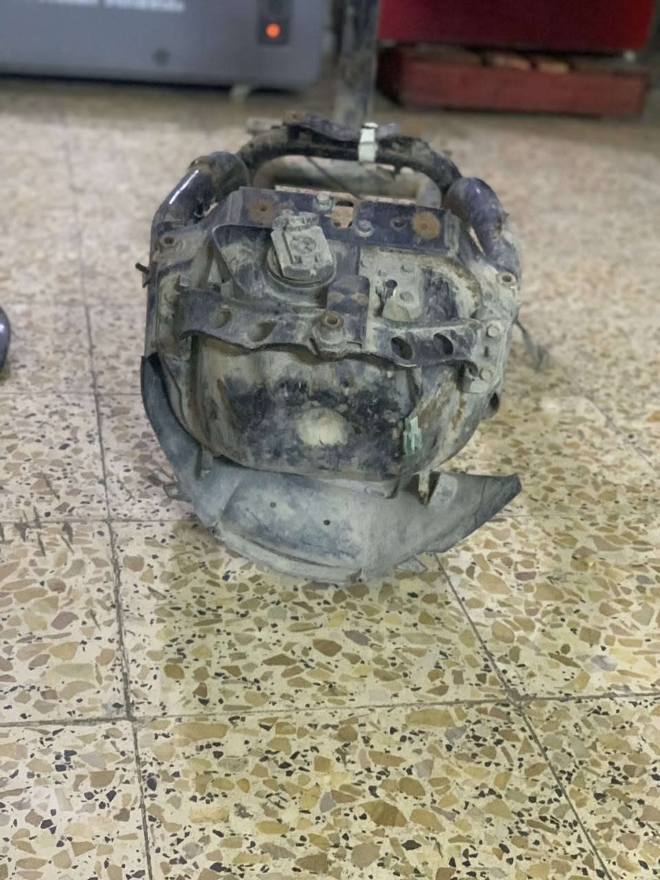 سلام وعليكم غراض مال ماكس عزيزي مكينه بسعر ٧٥ شاصي  سعره١٥٠اوراق كفرات سعر١٠كفرات صفحايات ٥كابريتات بس عوزه تنضيف زوج كابريات الواحد ١٠شوته بلاد مختمه السعر٨دبلات اصلي شغال السعر ٣٠ وياله بلاد السعر٢٥كاعيه سعر٥بلاد طبق مال هندر سعر١٠ كشن سعر ١٠ عزيزي المكينه كايمه عزيزي إذا مو شراي لاتراسل موجود بس واتساب  عزيزي السعر قفل ***********
