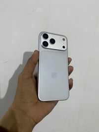 آيفون ١٧ برو ماكس • ١ تيرا • بطارية ١٠٠