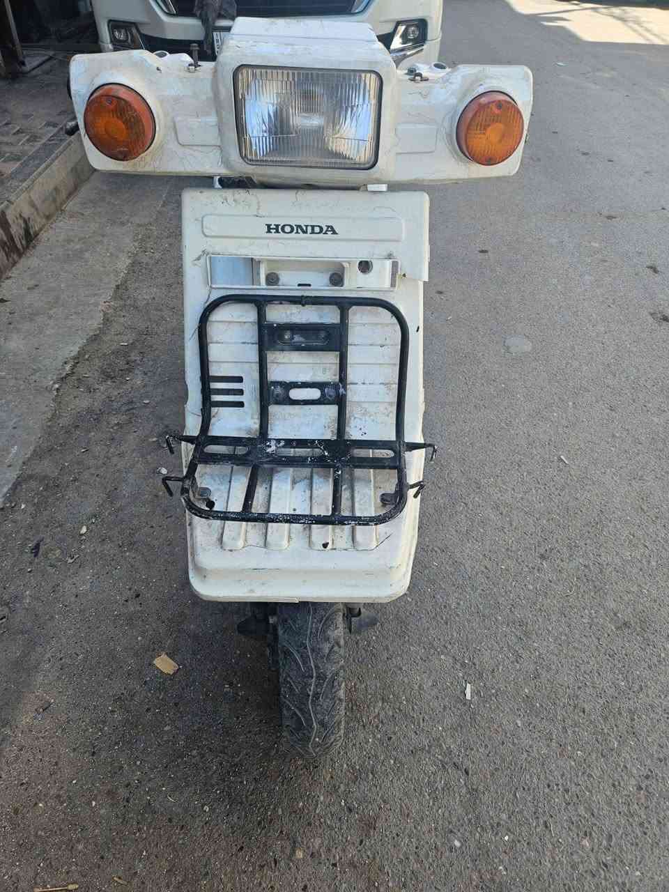 السلام عليكم دراجة 60 بيكم ثلاثة تايرات دراجة متروكة وطافية ابيع كوم حديد مكان الدراجة الوشاش السعر 100 ***********
