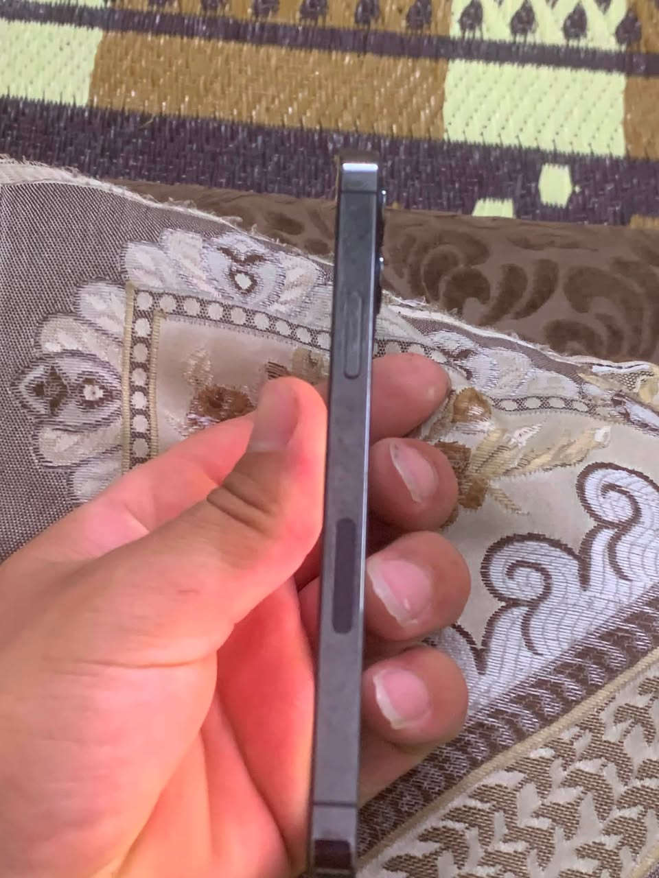 السلام عليكم 

آيفون 12 ابرو  امبدل شاشة اصلية فيس إيدي شغال بي. فقط فطر اصغير بل ضهر  
ذاكرة 128
بطارية 83 
تك سيم   
الجهاز نضيف 
سعر 300وبي مجال 
التواصل عل ارقام 
***********

‭***********‬ ملاحظة الكورك بي واتساب
