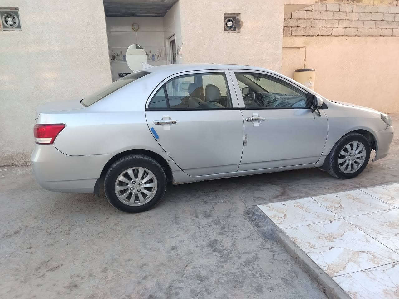 السلام عليكم ورحمة الله
بي واي دي جي٣ ٢٠١٣ كير عادي محرك كير تبريد حداديه مكفولات سياره مكفوله كفاله حته من البارد سياره ما متعوبه السعر ٥٥ وبيهه مجال قليل مكاني نجف 

للستفسار اتصل
***********
***********
