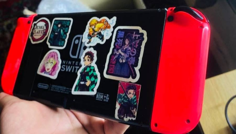 السلام عليكم نتندو سويتش LCD العادي مهكر قطعه اصلي 
نضامين معزول online + offline بجميع الملفات والبرامج

النينتيندو النسخة المحسنة باندل مميز والنضافه ممتازة

خالي من اي مشكله سليم من كل النواحي 

اللمس - الاتصالات - الازرار - التحكمات - الصوت 
الجهاز بذاكره 32 + رام خارجي مميز 256 كيكا

محمل عليه العاب قويه وبعد ينظافله. 
مكاني بغداد حي القاهره رقمي ***********
