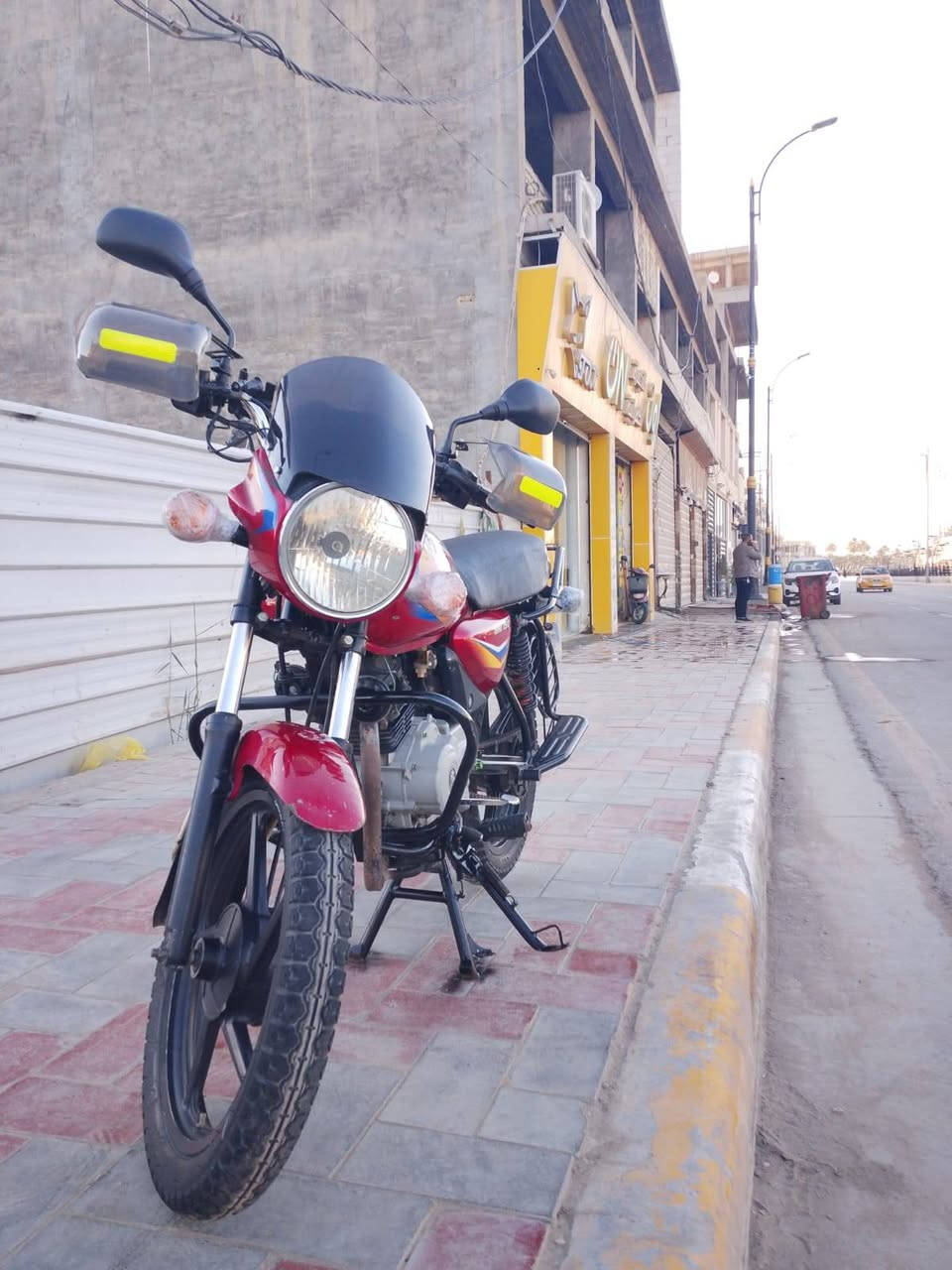 بوكسر 20  
طلعه 21
مامشتغله توصيل
رقمهه 24145 
سنويه لل28 /6 تحويل ثاني يوم  باسم صاحبي 
رقمهه مجرد  تسوي عقد مروري وتقدم طلب وتستلم لوحات انكليزي
مامشتغله توصيل 
تجفيت شركه  قبل 5اشهر 
شرك مامشروكه 
كربلا البوبيات 
1500مليون ونص
***********
