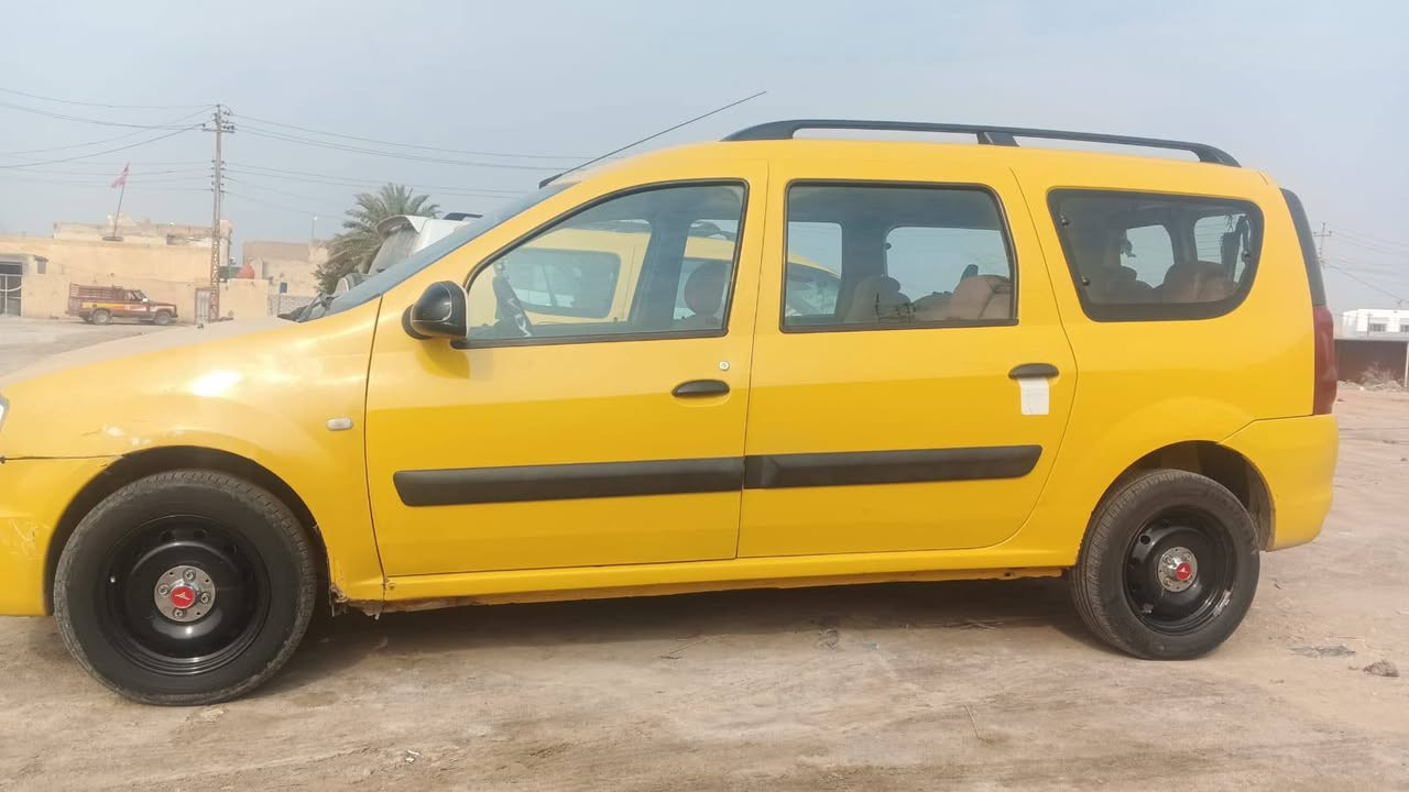 سلام عليكم للبيع مديل 13 نضيفه السياره كير حداديه بل جيس تبريد شغال كله جديد بيه خيط تبخير كلش خفيف وبيه بنيد مبدل بدون حادث رقم واسط مشروع وطني تحويل ثاني يوم  
*********** مكاني شنافيه ب 60 وبيه مجال قليل
